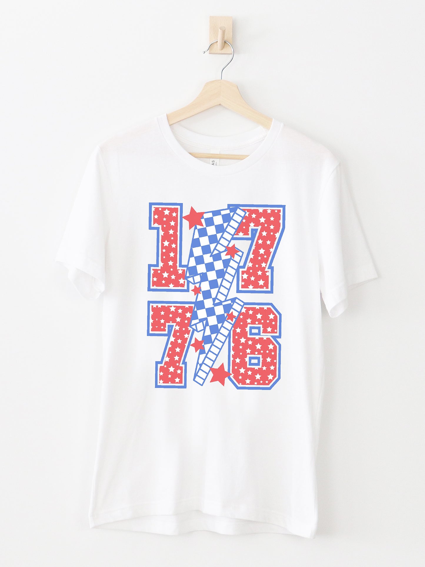 Trendy 1776 White Graphic Tee